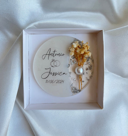 Custom Wedding Magnet Favor – Personalized Floral Keepsake for Guests