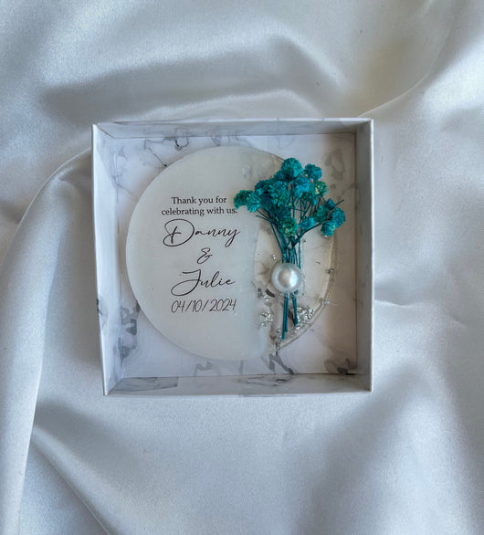 Custom Wedding Magnet Favor – Personalized Floral Keepsake for Guests