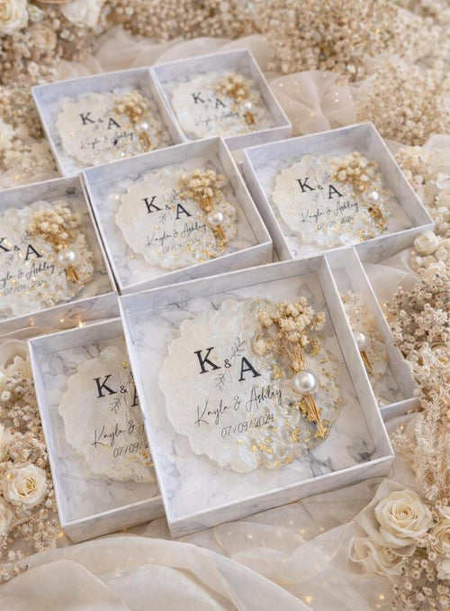 Personalized Wedding Favor Magnet - Save the Date Guest Gift
