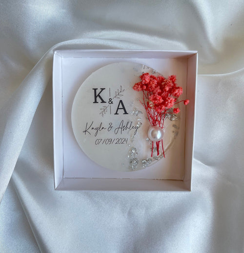Custom Wedding Magnet Favor – Personalized Floral Keepsake for Guests