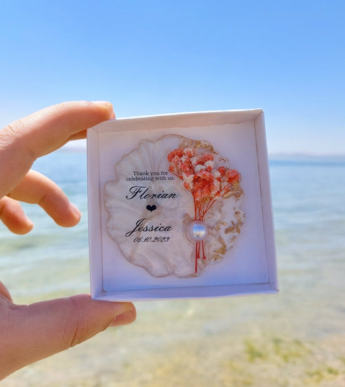 Personalized Wedding Epoxy Magnet Favors – Set of 25 for Guests